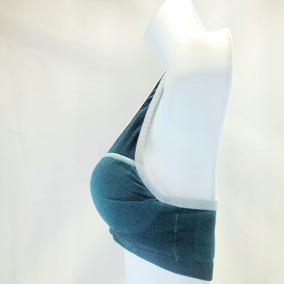 PINK Victoria's Secret padded push up sports bra size small - Picture 2 of 4